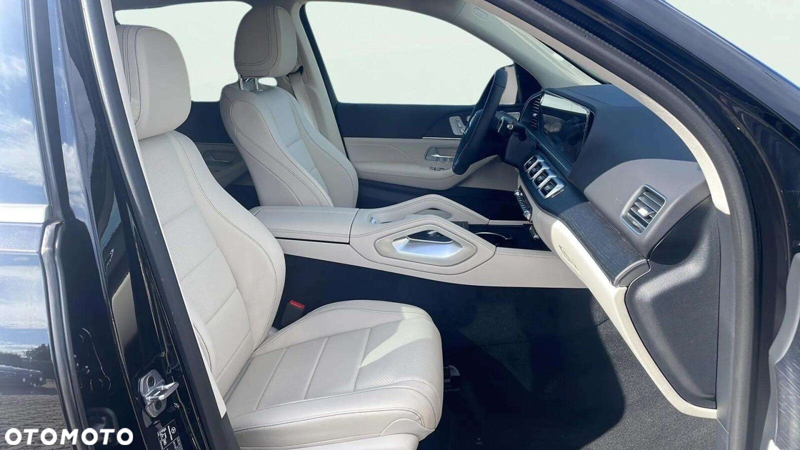 Mercedes-Benz GLE - 15