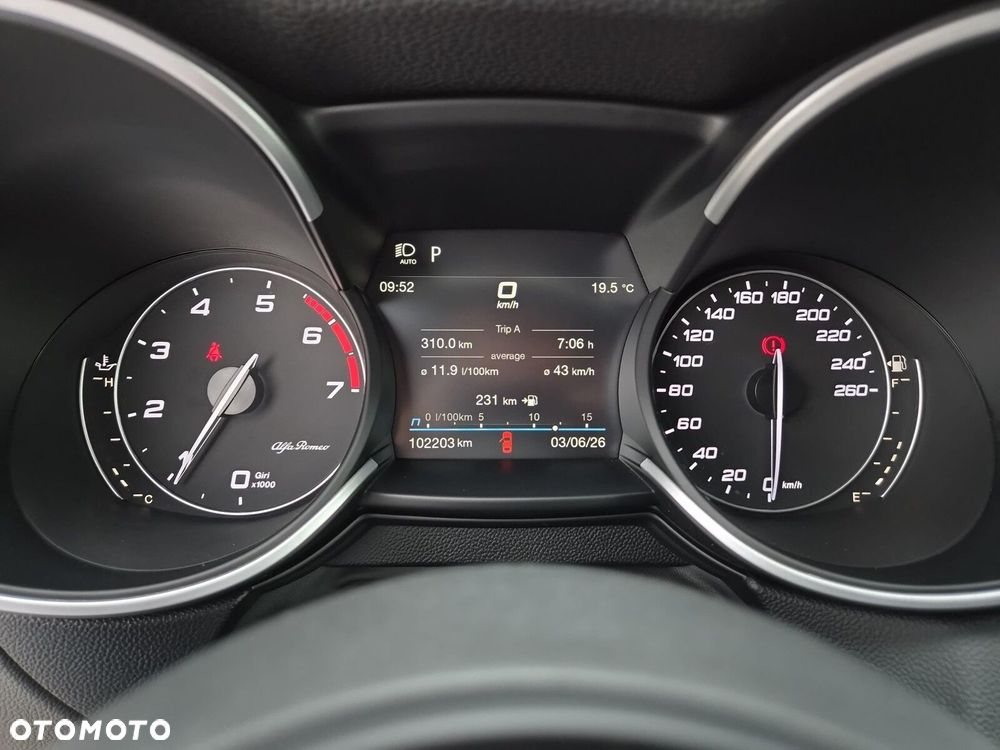 Alfa Romeo Stelvio - 19