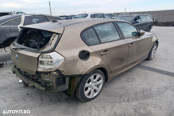 Aripa fata dreapta BMW Seria 1 E87 [2004 - 2007] Hatchback 118d MT (1 - 3
