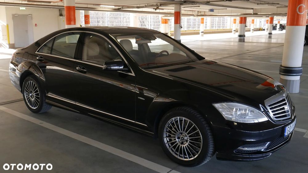 Mercedes-Benz Klasa S 500 BlueEFFICIENCY 4-Matic - 32