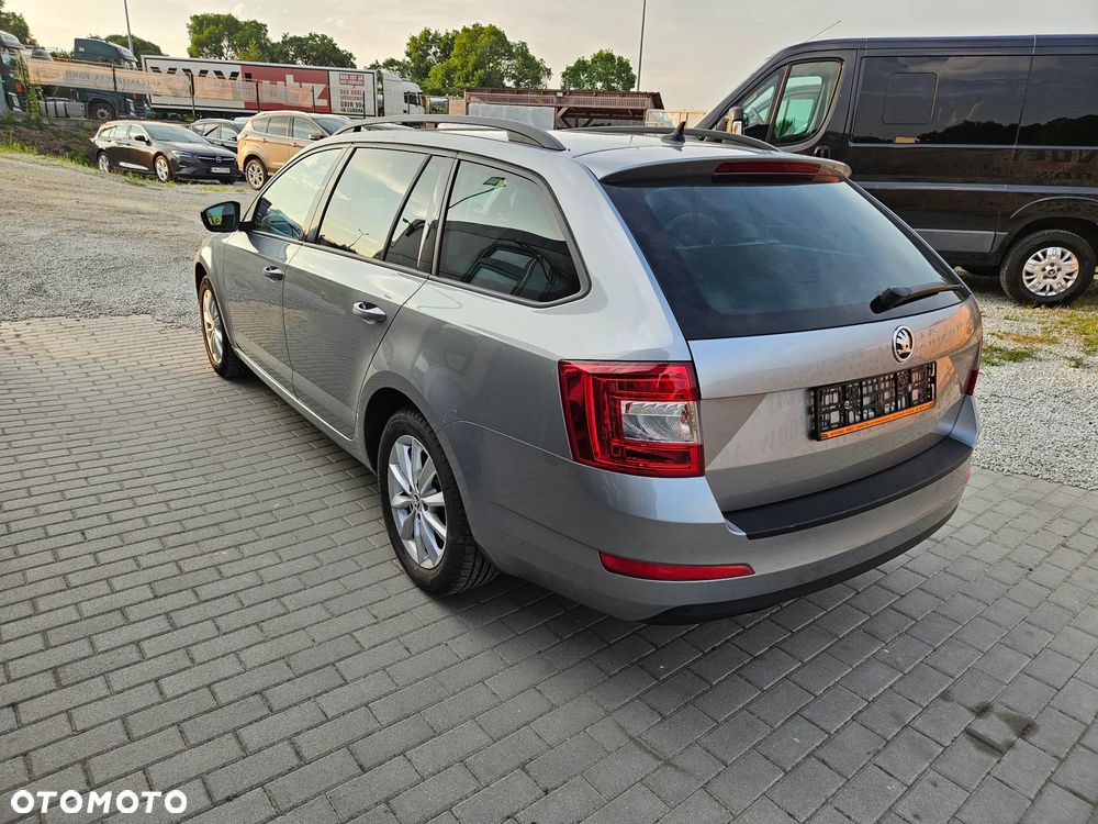 Skoda Octavia 1.6 TDI Joy DSG - 5