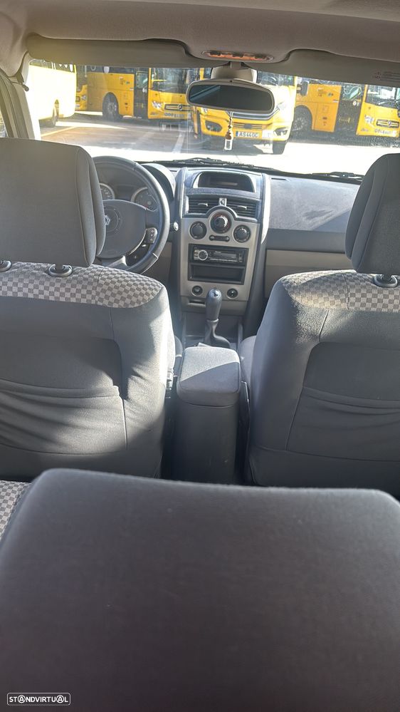 Renault Mégane 1.5 dCi L. Privilège - 6