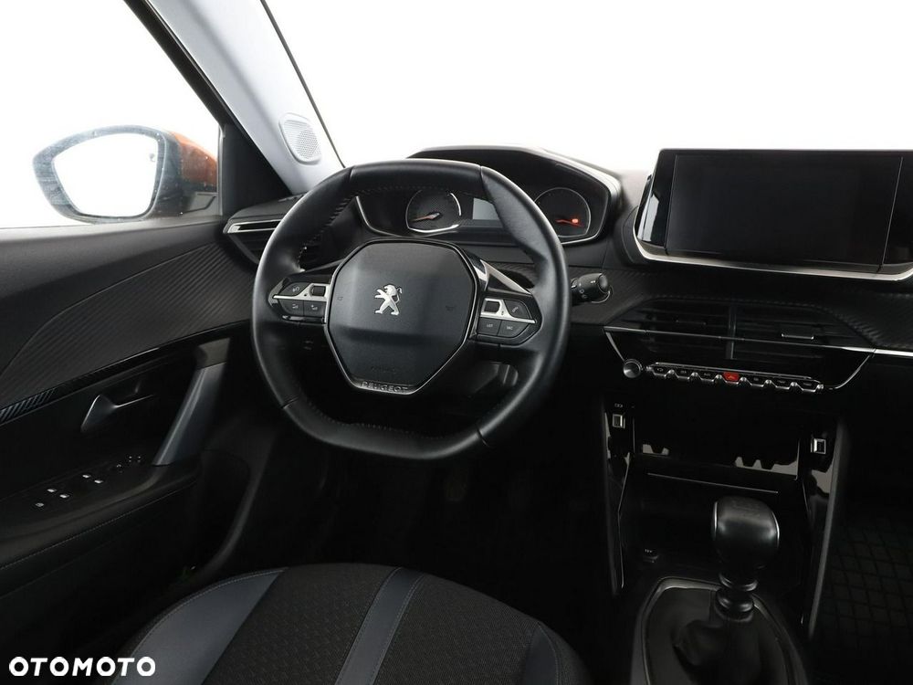 Peugeot 2008 PureTech 100 Allure S&S BVM6 - 17