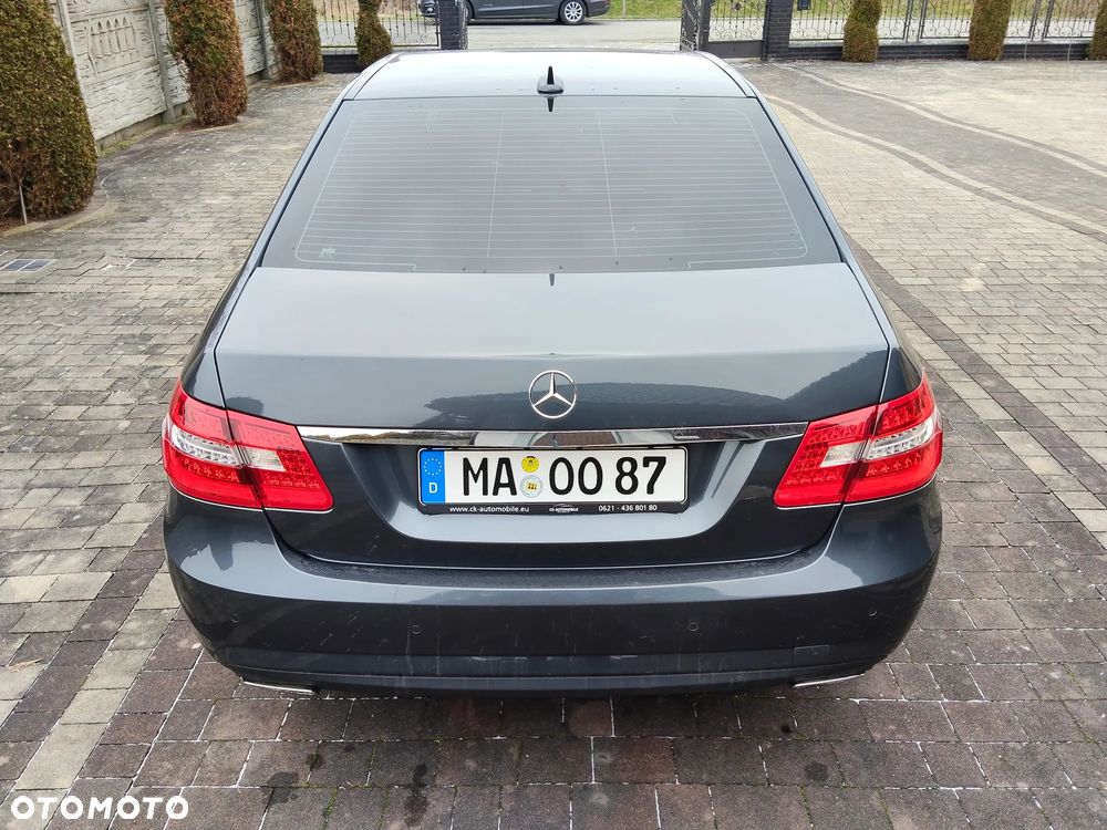 Mercedes-Benz Klasa E 350 CDI DPF 4Matic BlueEFFICIENCY 7G-TRONIC Avantgarde - 8