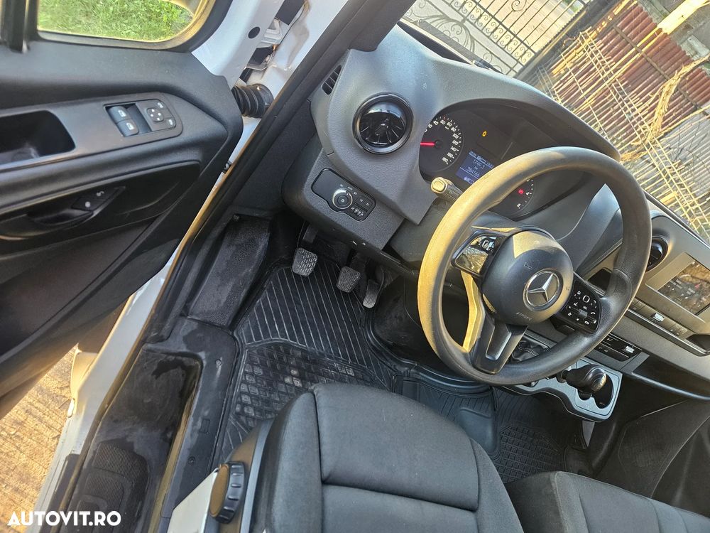 Mercedes-Benz Sprinter - 19