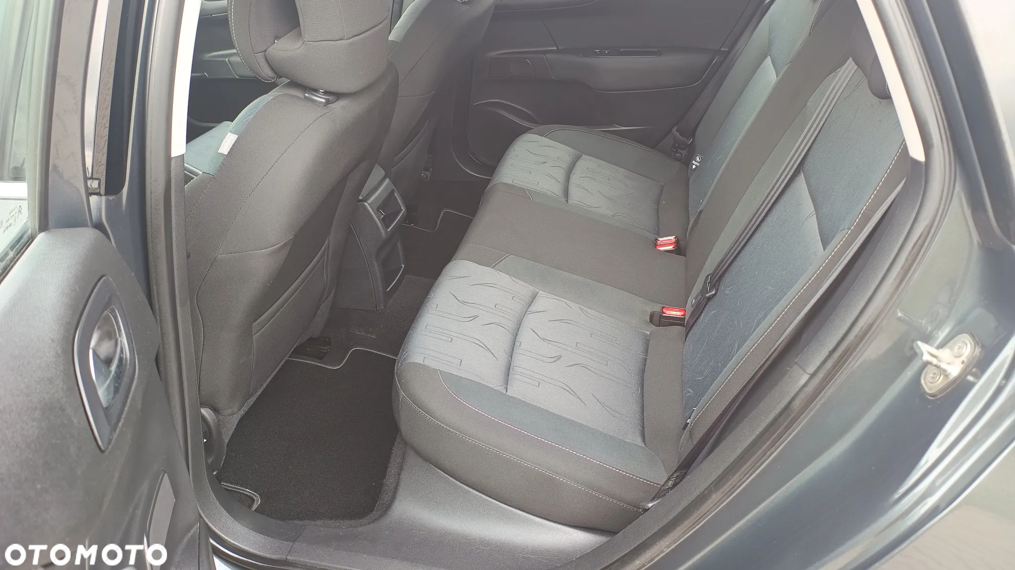 Citroën C4 e-HDi 115 Selection - 28