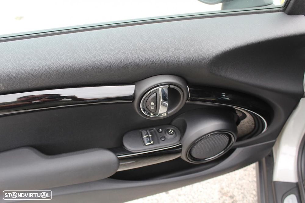 MINI 3 Portas Cooper SE Essential - 18