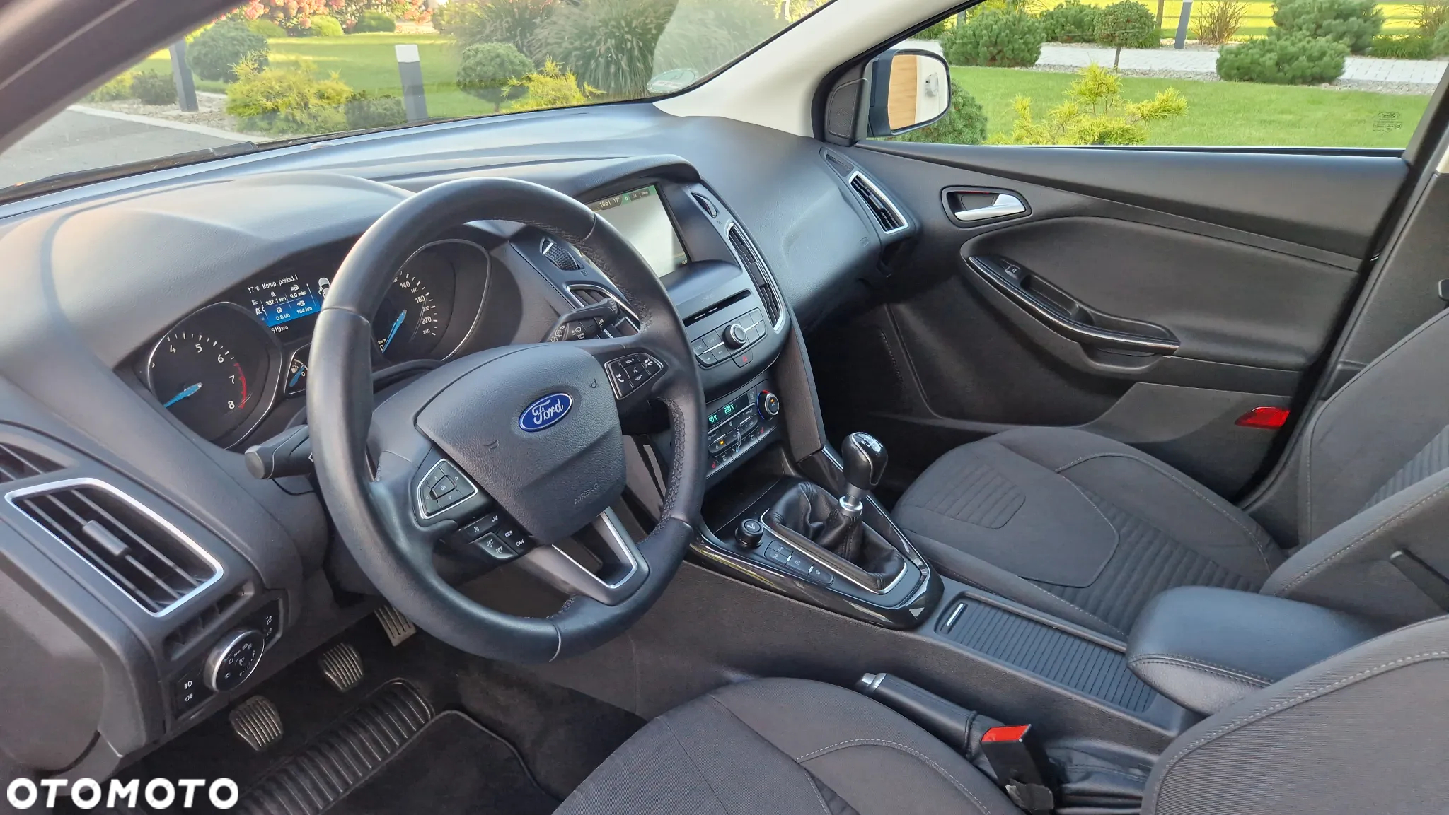 Ford Focus Turnier 1.0 EcoBoost Start-Stopp-System TITANIUM - 8