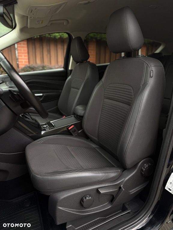 Ford Kuga 2.0 TDCi 4x4 Titanium - 7