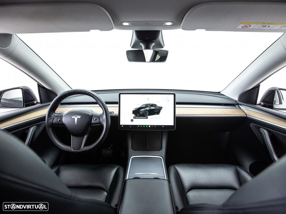 Tesla Model Y Long Range Dual Motor AWD - 8