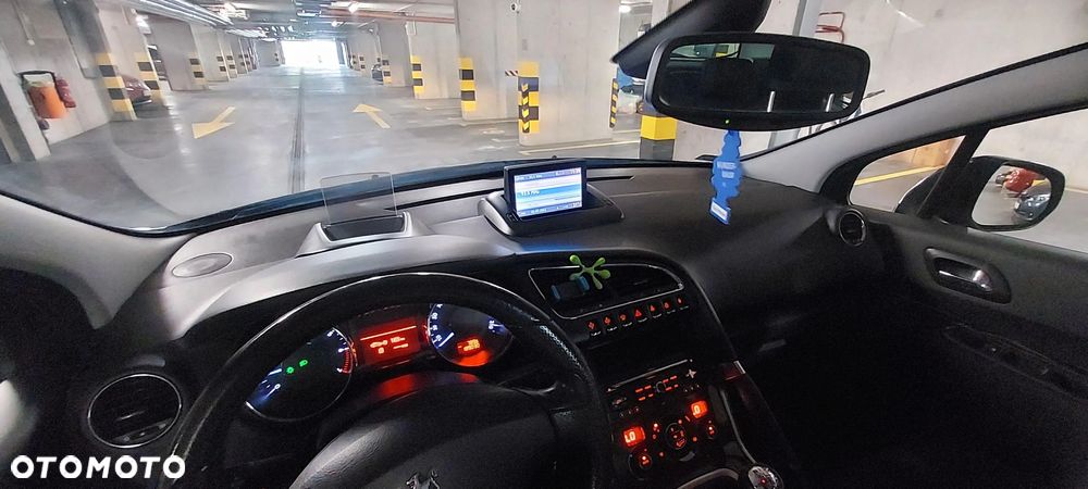 Peugeot 3008 1.6 Premium+ - 16