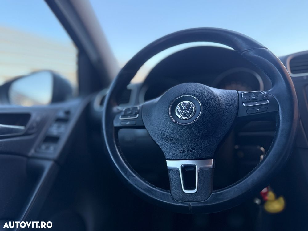 Volkswagen Golf - 12