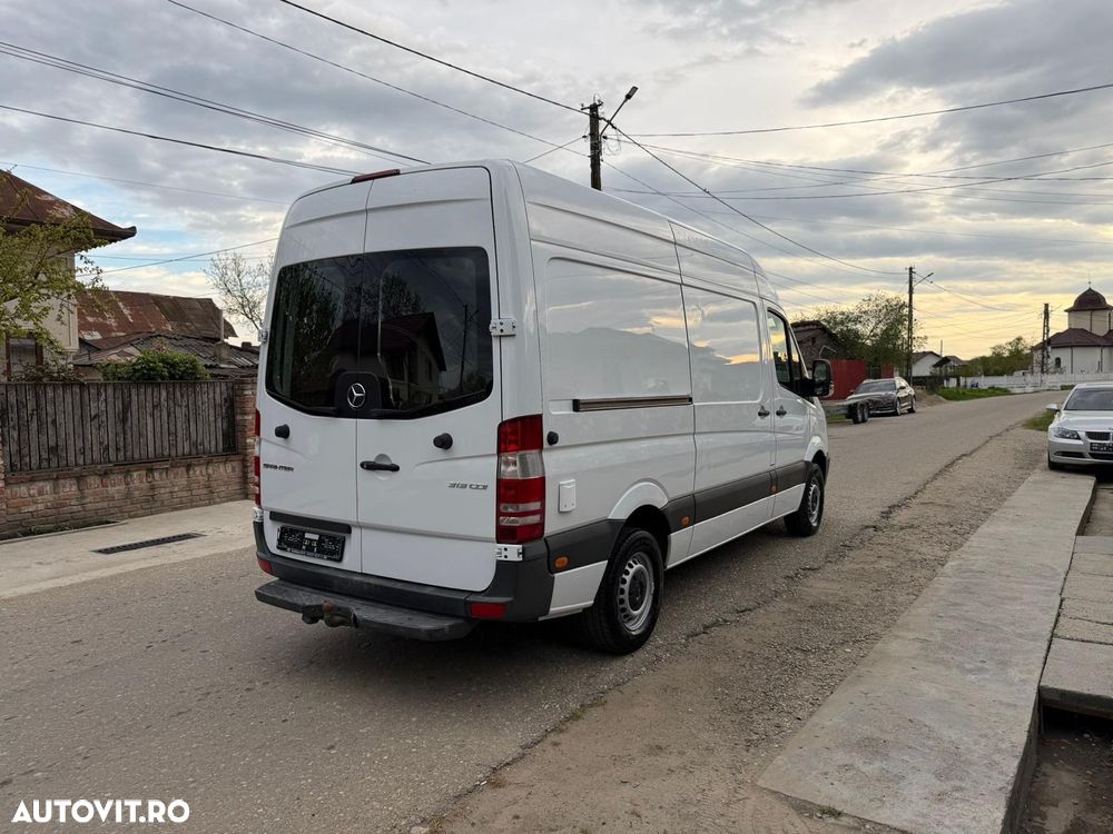 Mercedes-Benz Sprinter - 6