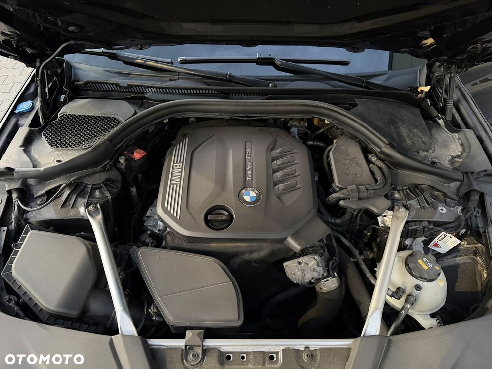 BMW Seria 5 520d xDrive M Sport sport - 14