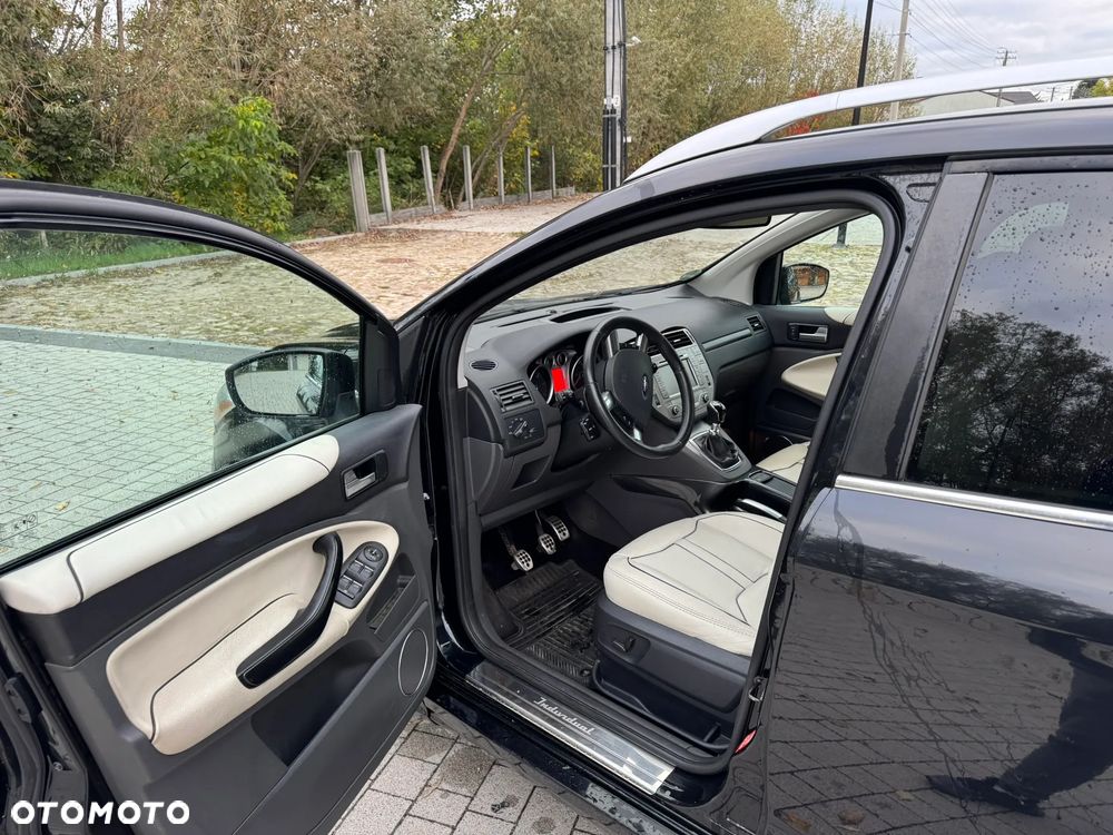 Ford Kuga - 16