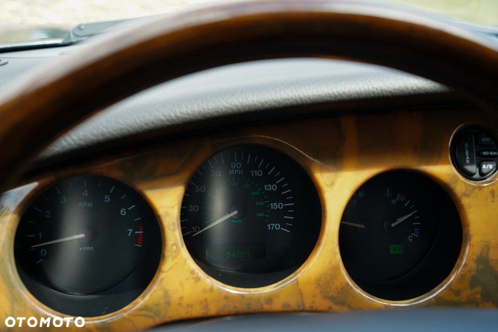Jaguar XK8 - 6