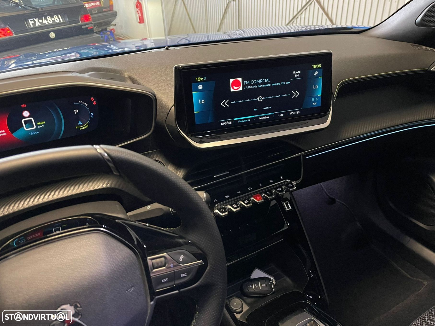 Peugeot e-2008 50 kWh GT Pack - 17