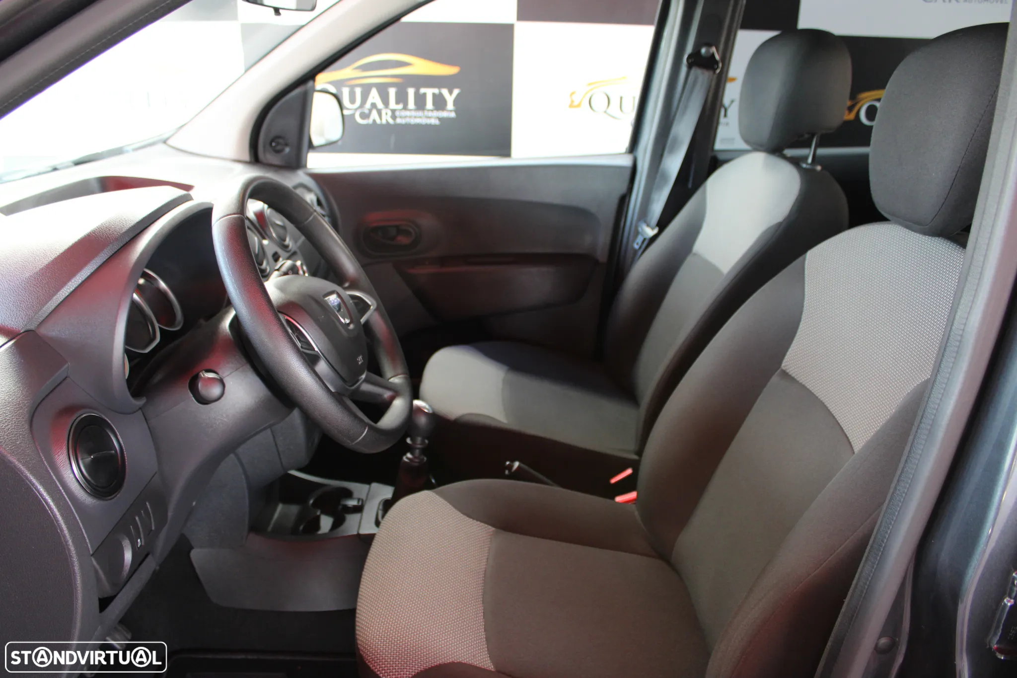 Dacia Lodgy 1.5 dCi Confort 7L - 8
