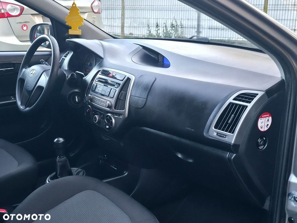 Hyundai i20 - 10