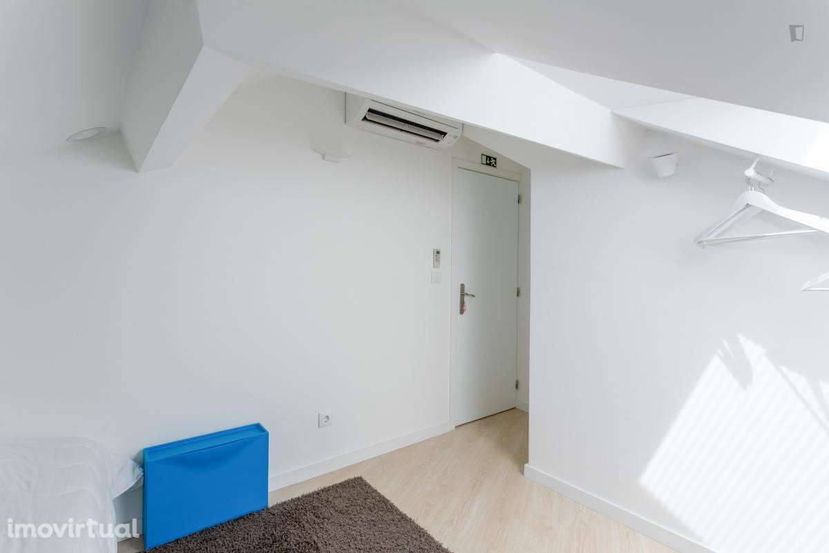 Quarto - localizado em Rio Tinto Porto - Grande imagem: 3/51