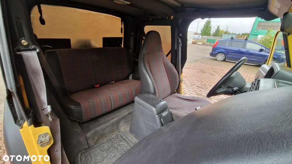 Jeep Wrangler 2.5 Sport - 11
