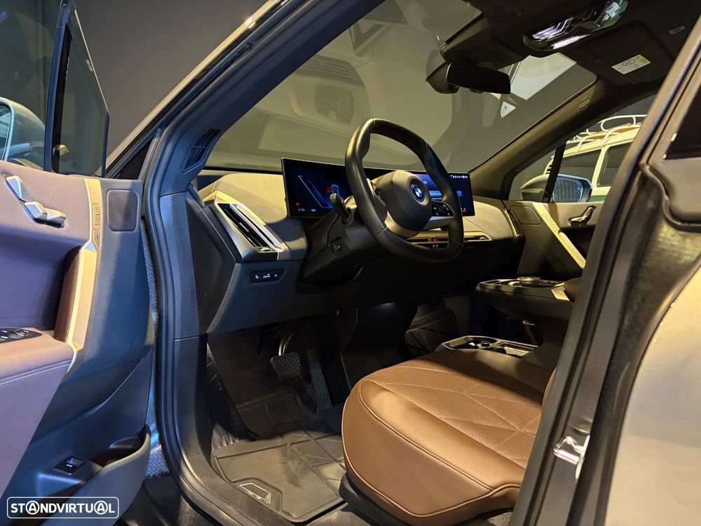 BMW iX xDrive40 - 30