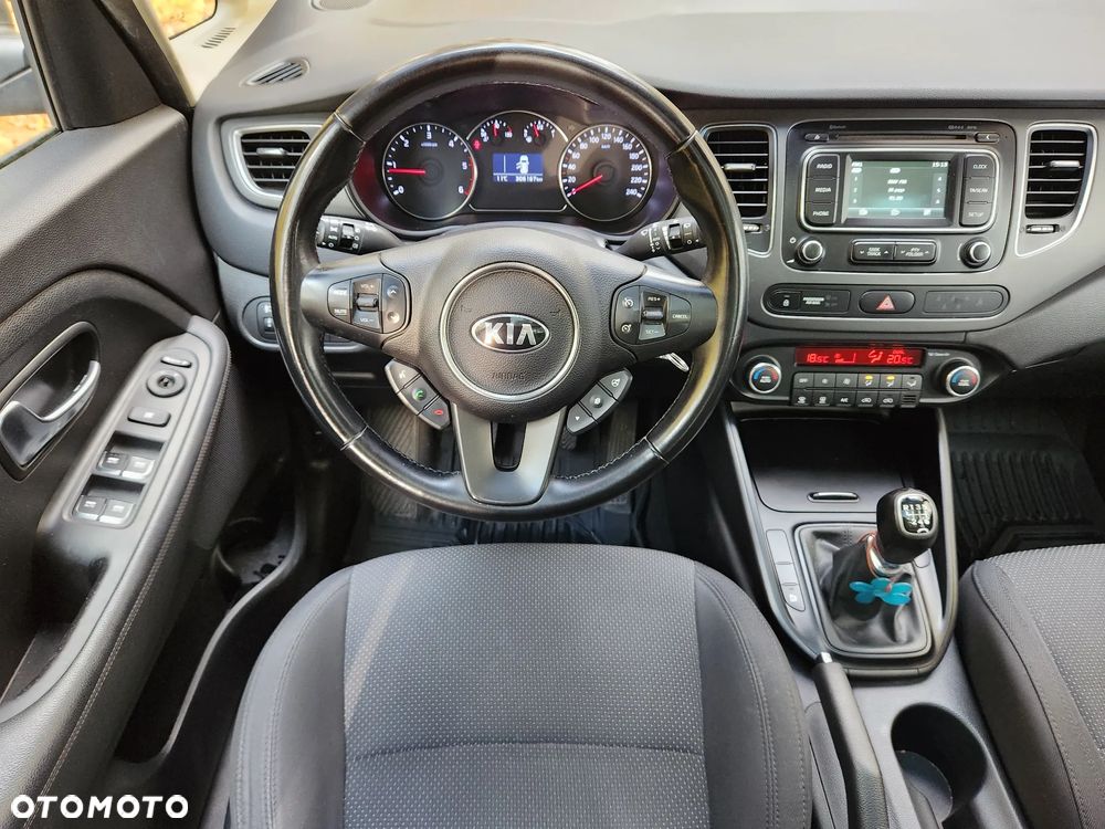 Kia Carens 1.7 CRDi XL 7os - 25