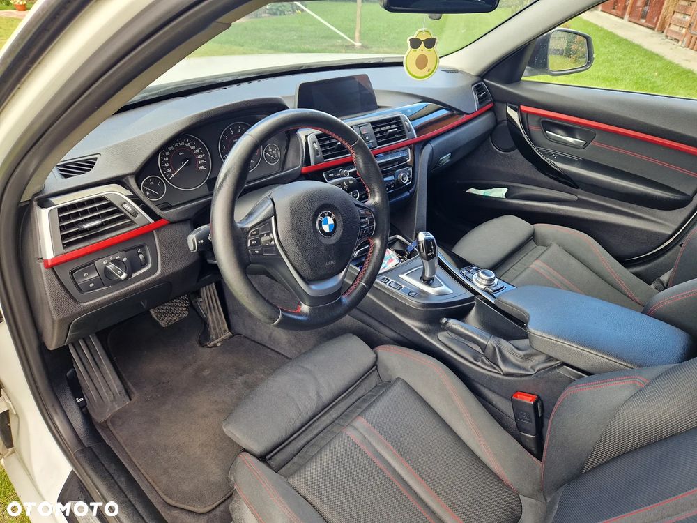 BMW Seria 3 318i Sport Line Shadow - 12