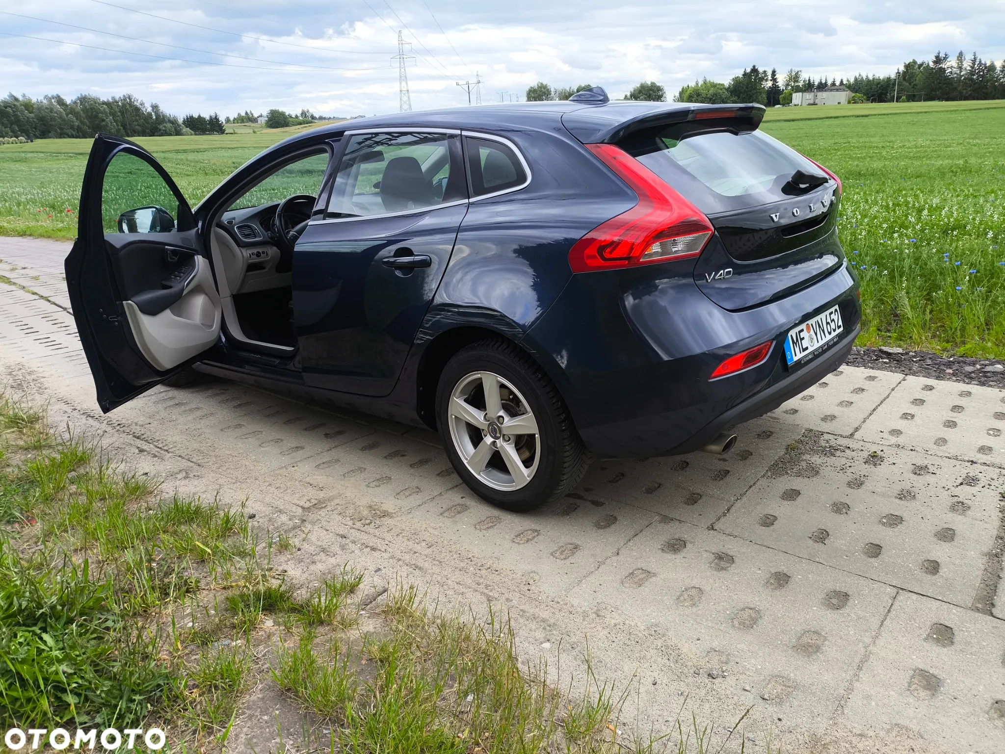Volvo V40 D3 Momentum - 4