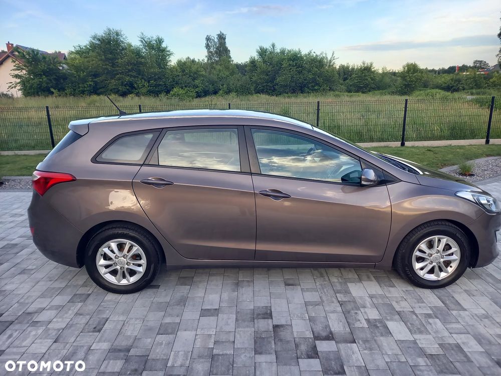 Hyundai i30 1.6 CRDi Premium - 8