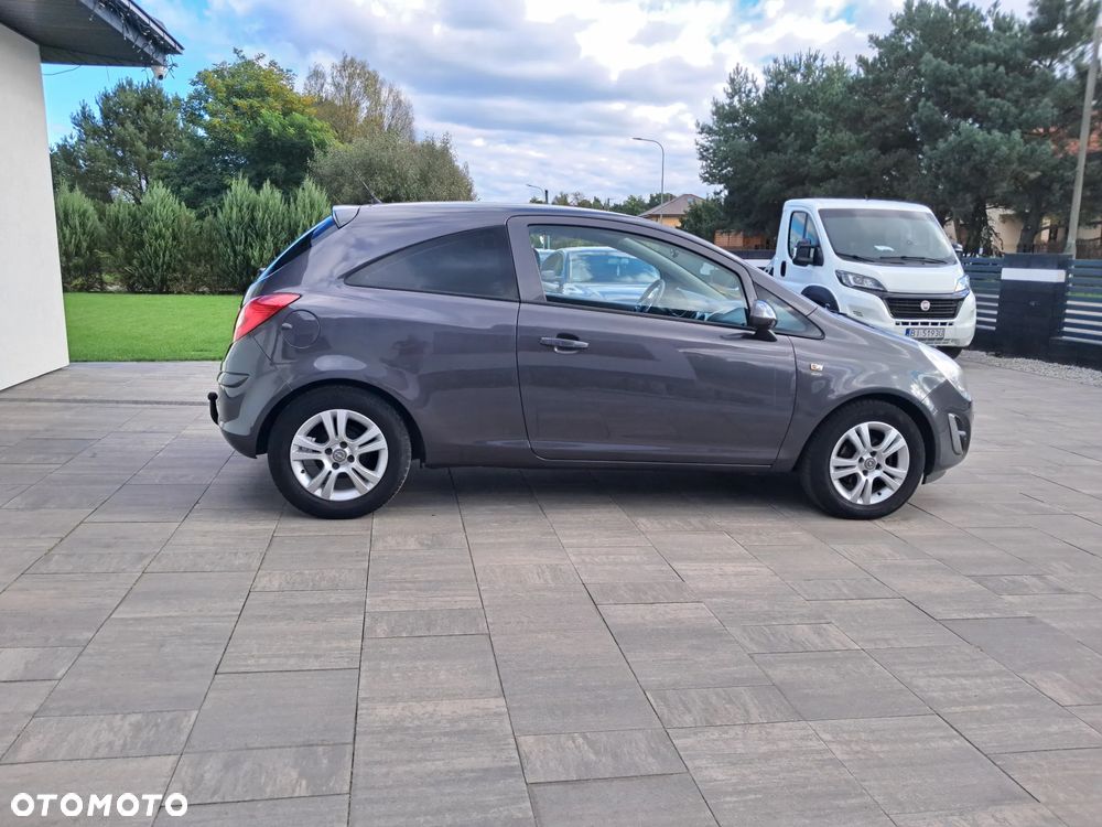 Opel Corsa 1.2 16V Edition / Active - 9