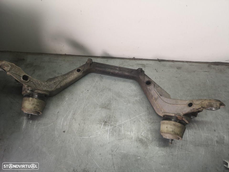 CHARRIOT FRONTAL VOLKSWAGEN TOUAREG 7L6 - 1