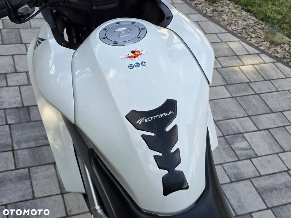 Honda VFR - 17