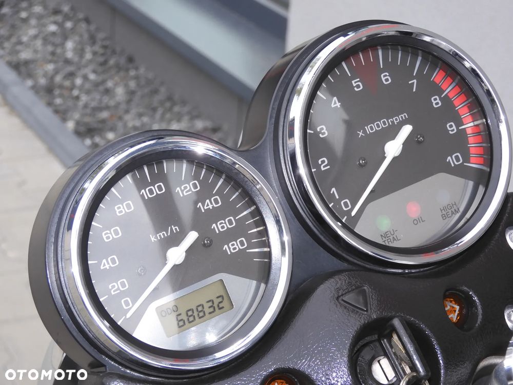 Honda X4 - 33