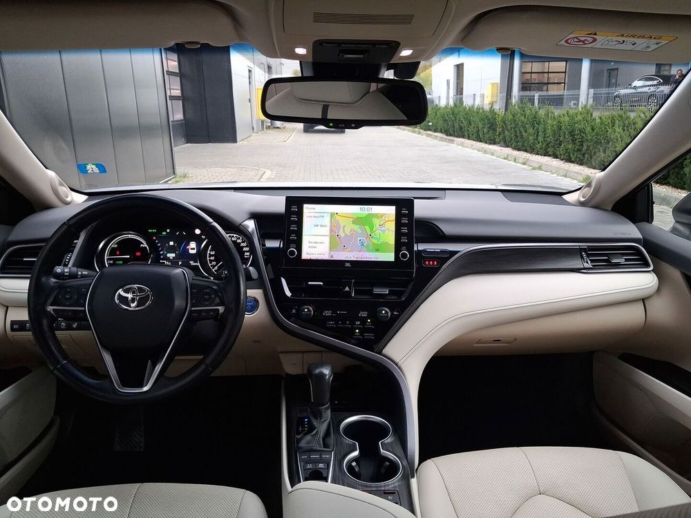 Toyota Camry 2.5 Hybrid Executive CVT - 11