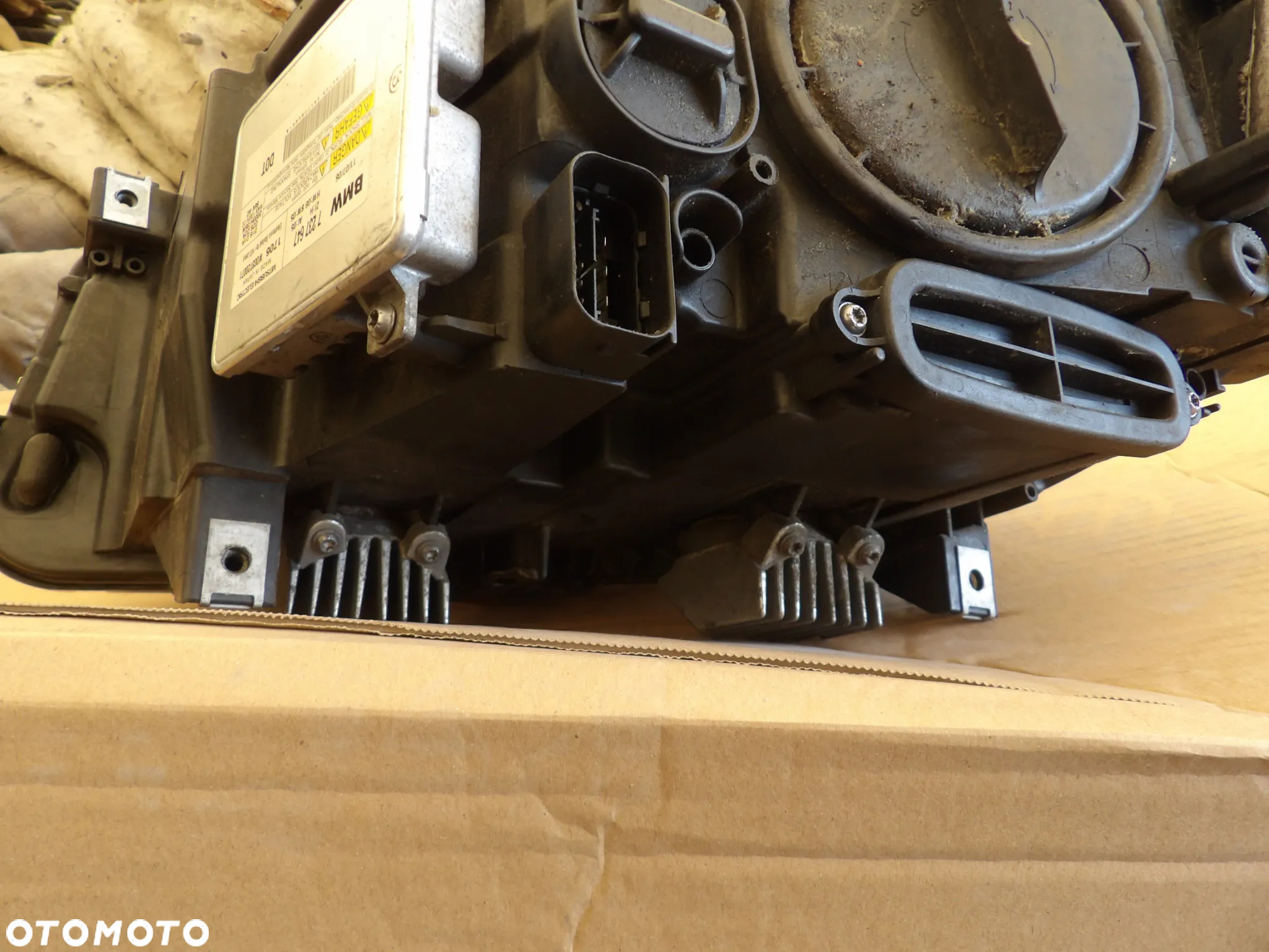 LAMPA PRZEDNIA PRAWA XENON BMW F10 KOMPLETNA - 6