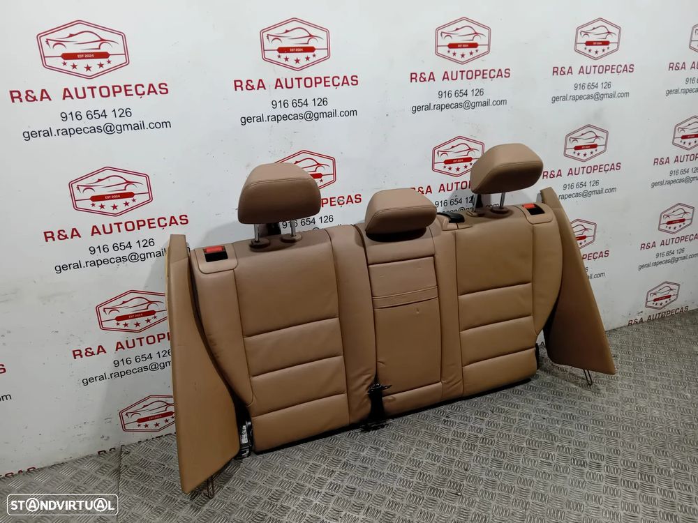 Conjunto de Bancos Elétricos Mercedes Class C W204 Sedan em Pele Original - 18