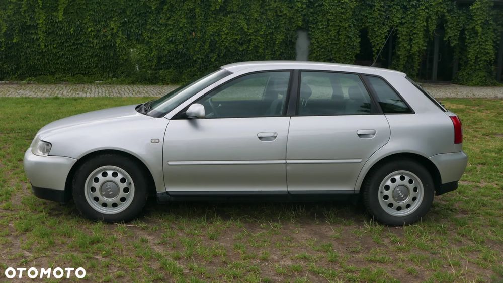 Audi A3 Sportback 1.6 Ambiente - 7