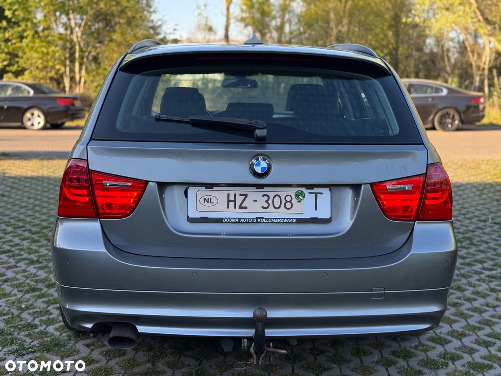 BMW Seria 3 318d DPF Edition Sport - 3