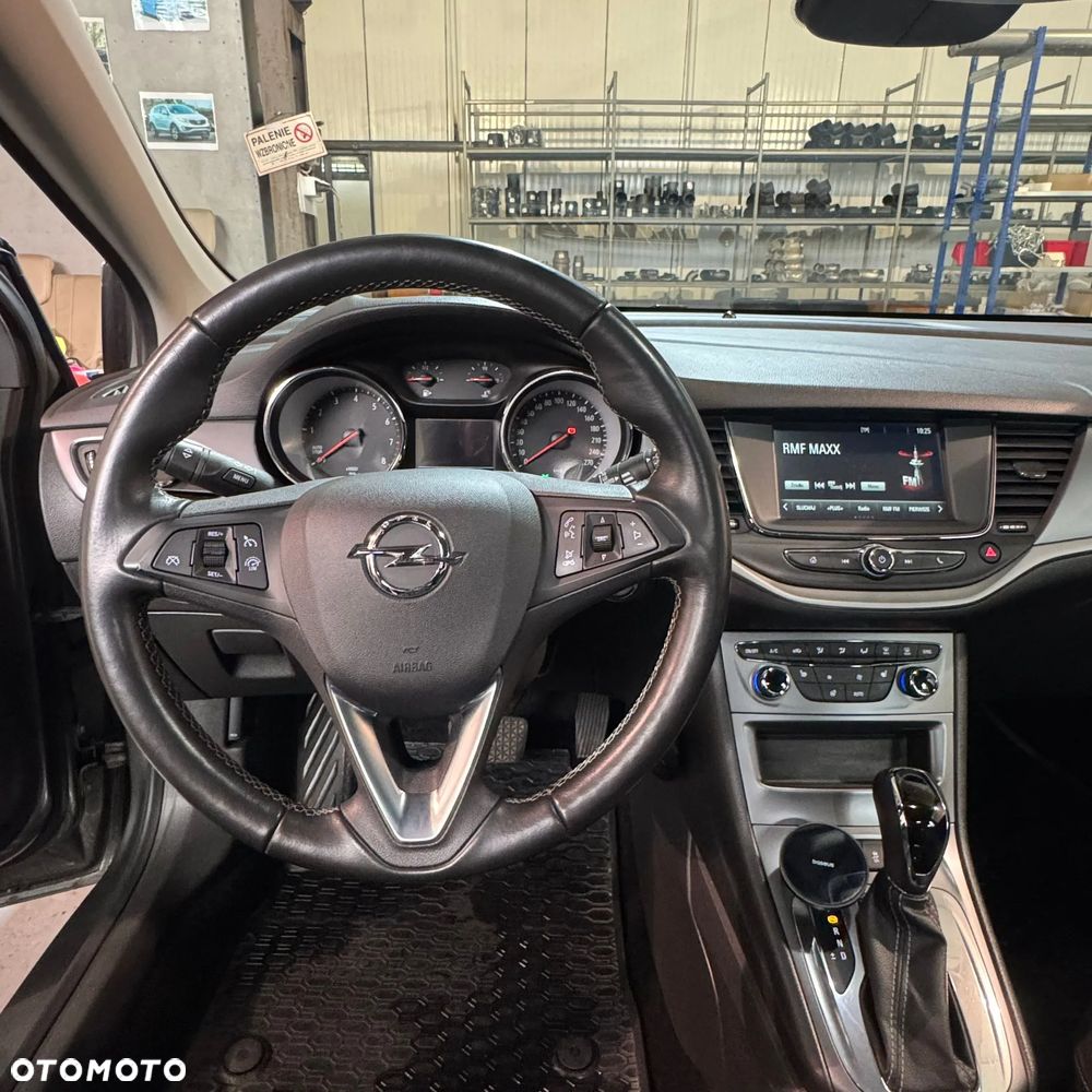 Opel Astra 1.4 T Enjoy S&S - 8