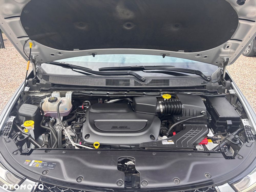 Chrysler Pacifica - 11