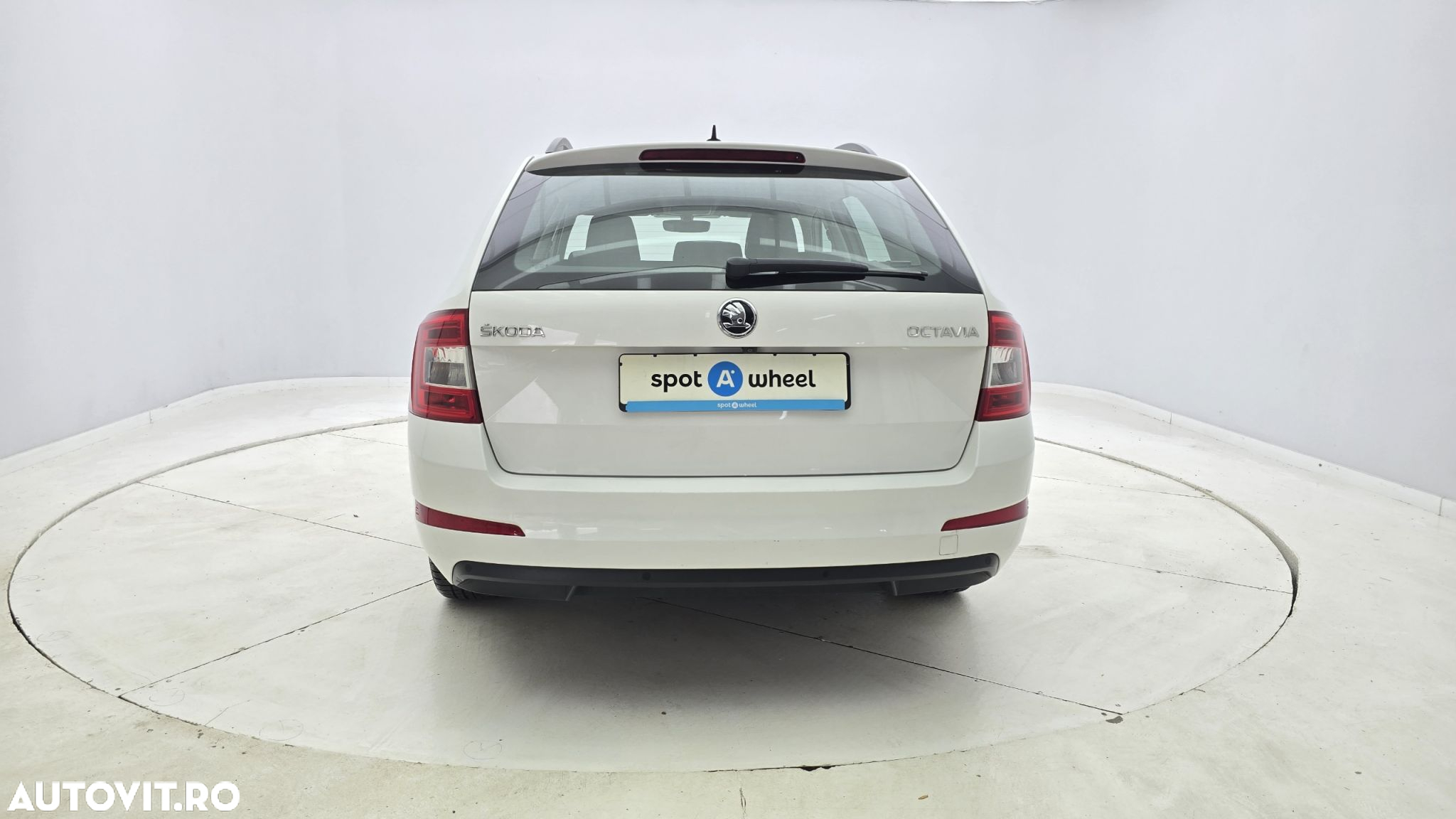 Skoda Octavia 1.6 TDI DSG Ambition - 7