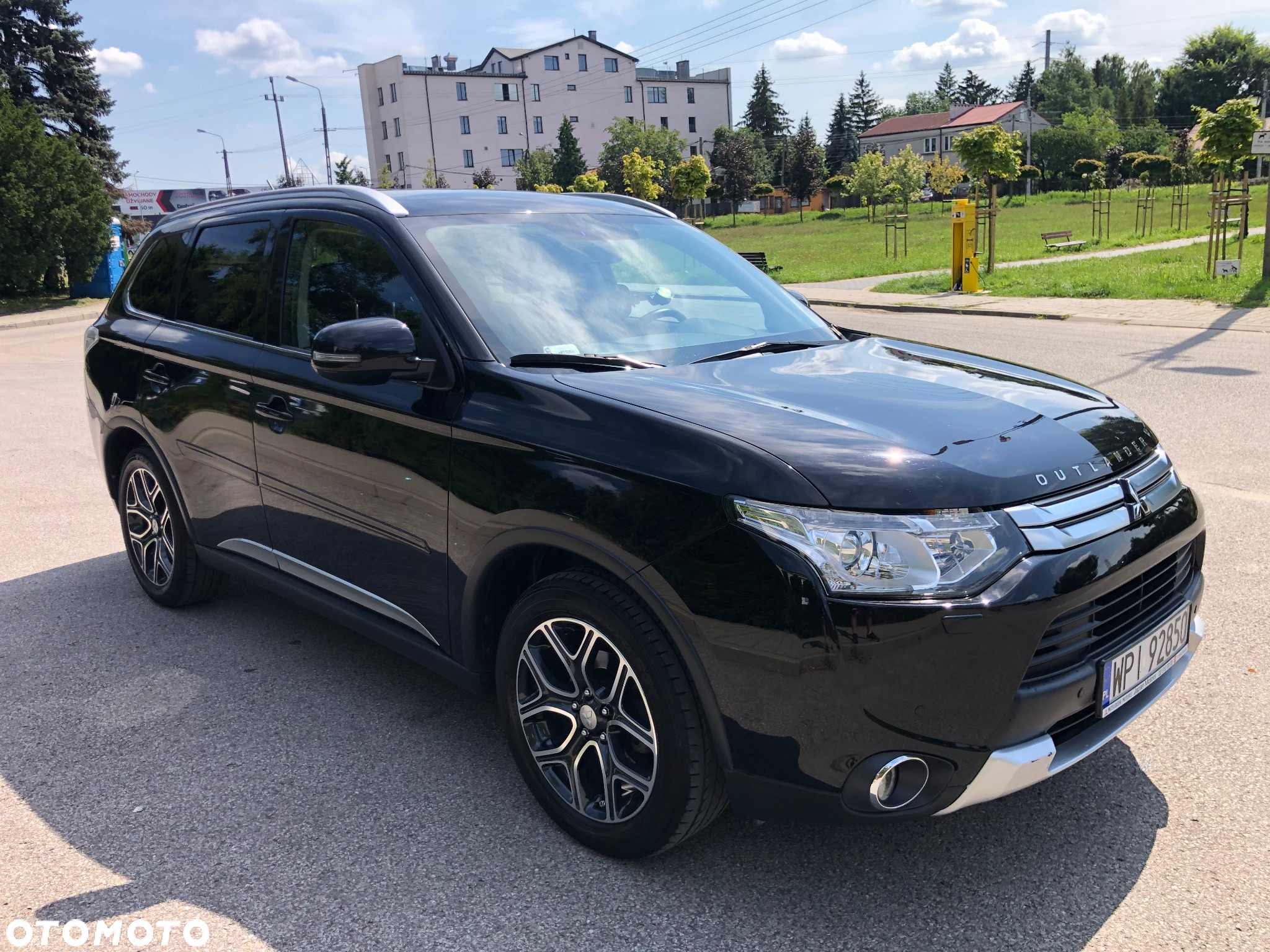 Mitsubishi Outlander 2.0 Intense + Navi 4WD CVT - 7