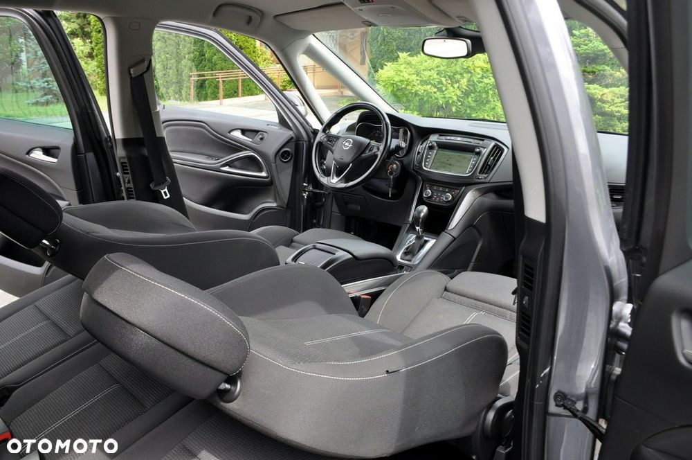 Opel Zafira - 24