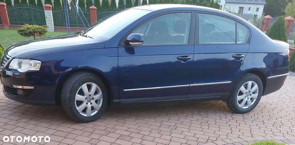 Volkswagen Passat 1.6 Comfortline - 8