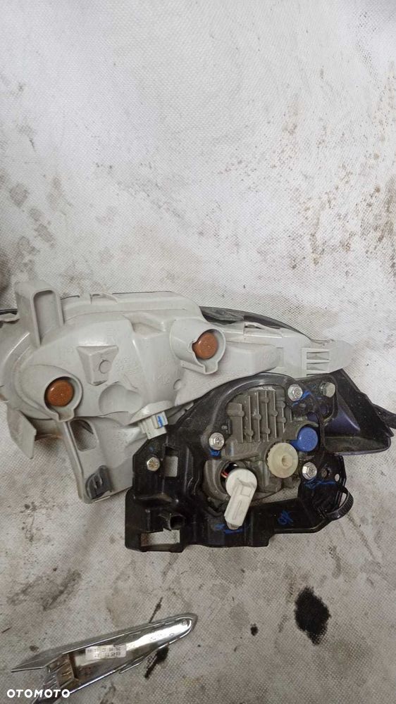 Kierunkowskaz i halogen prawy Mazda 3 BM LIFT 16-18r - 1