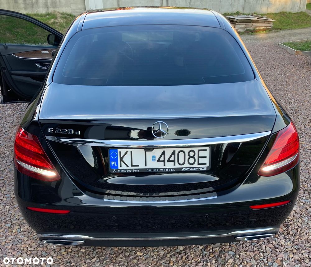Mercedes-Benz Klasa E 220 d 9G-TRONIC - 18