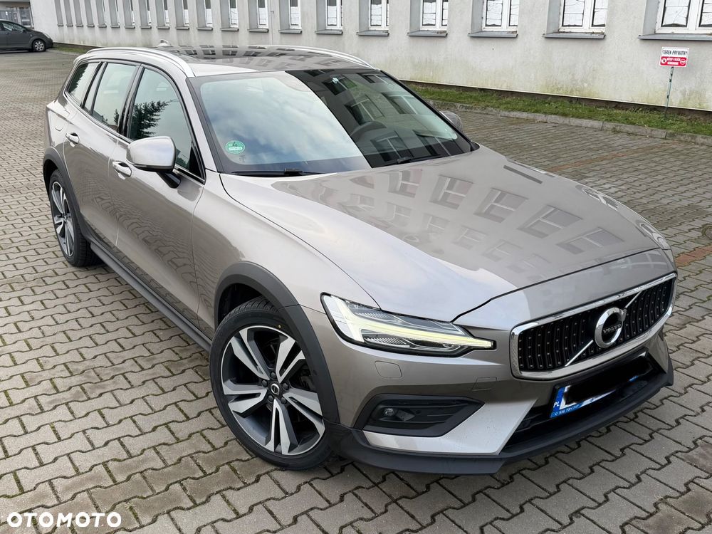 Volvo V60 Cross Country D4 AWD Geartronic Pro - 1