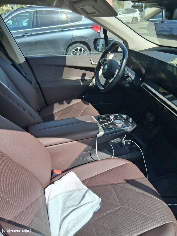 BMW iX xDrive 40 Pack Desportivo - 7