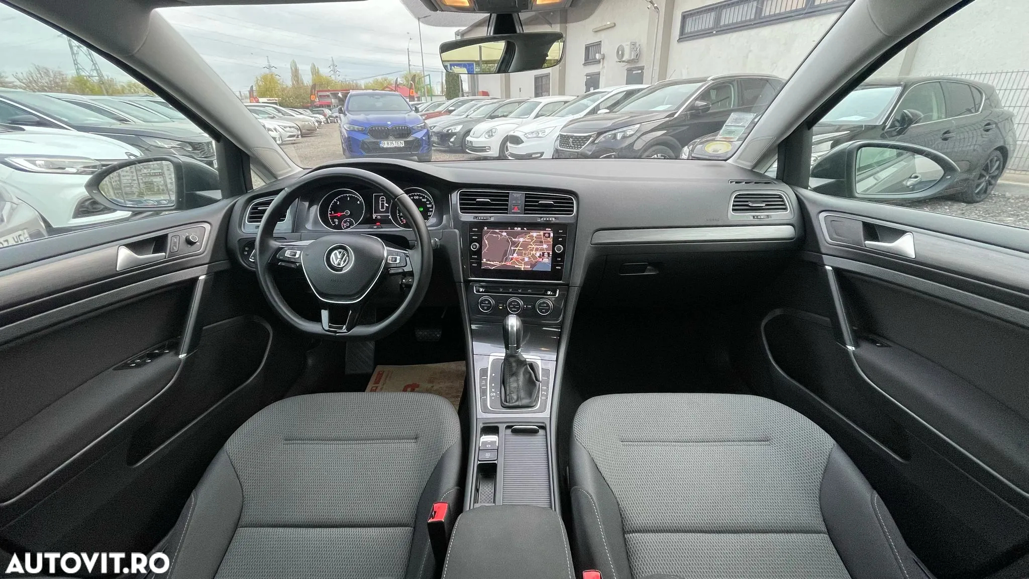 Volkswagen Golf - 4